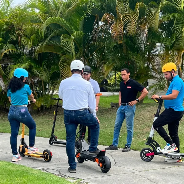 Renta-de-scooters-inokin