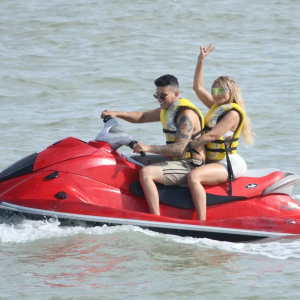 tour-de-jet-ski-en-area-restringida