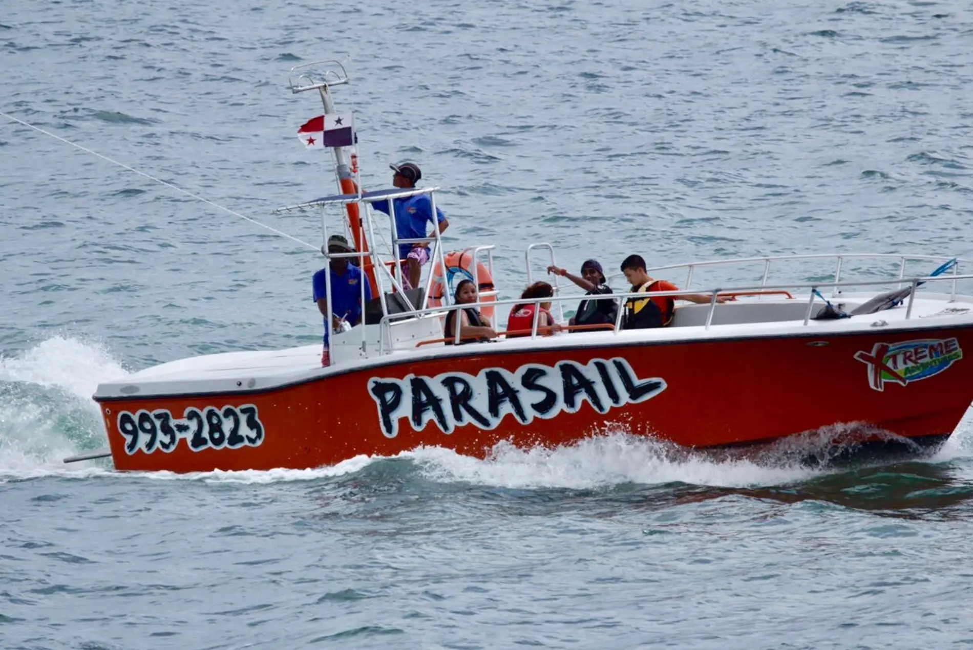 Paseo-en-pontoon-en-panga