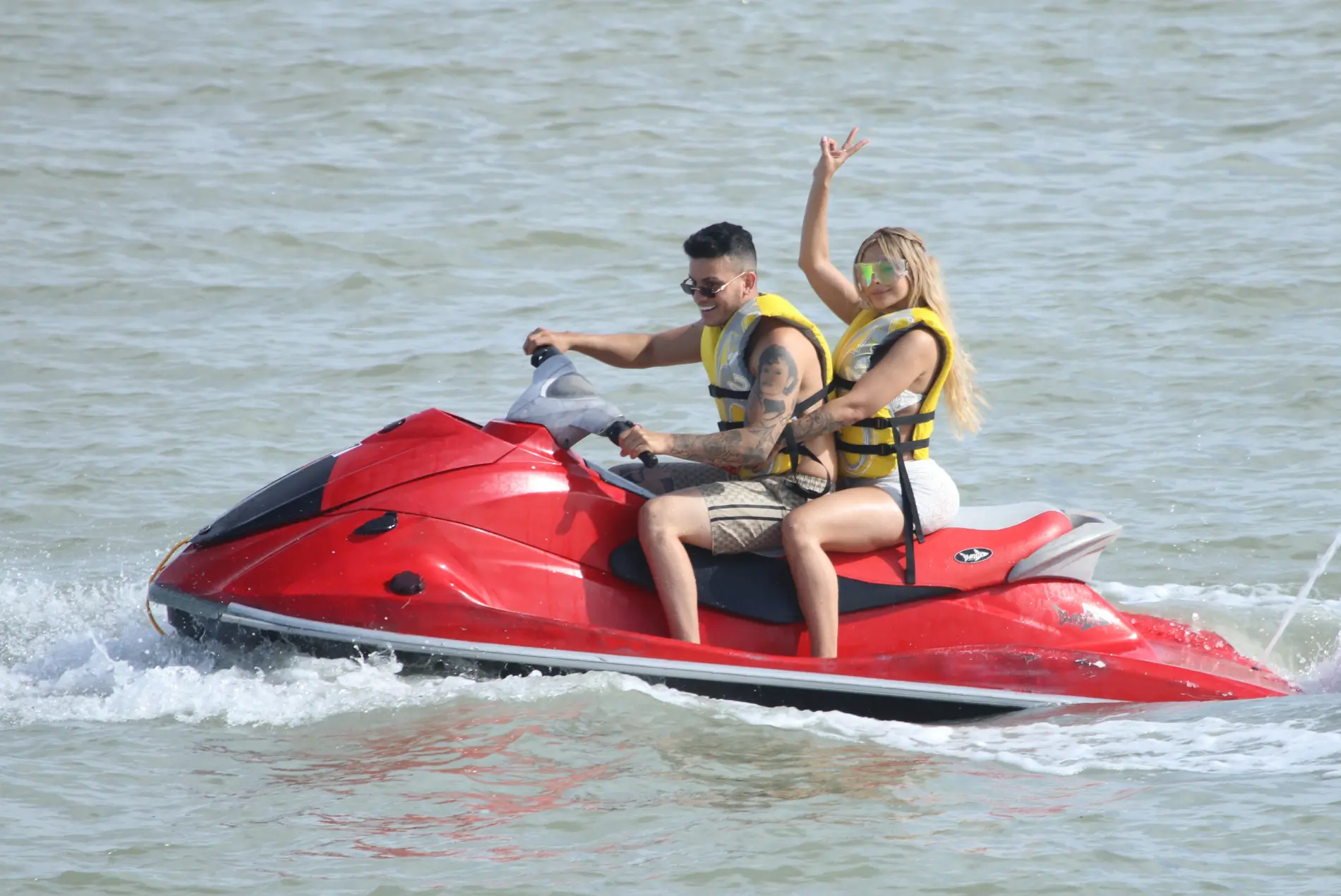 tour-de-jet-ski-en-area-restringida